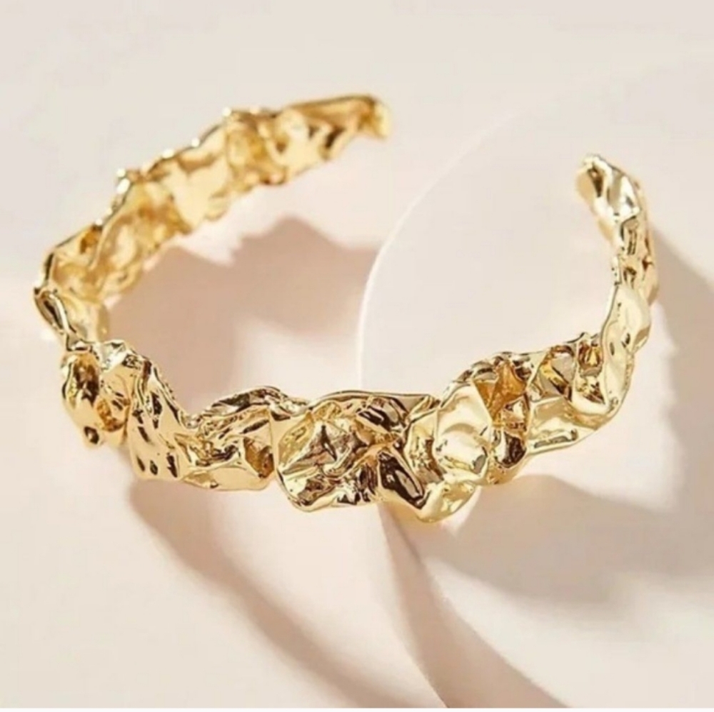 Amber Sceats Emery Cuff Bracelet.‎ 24K Gold Plated.